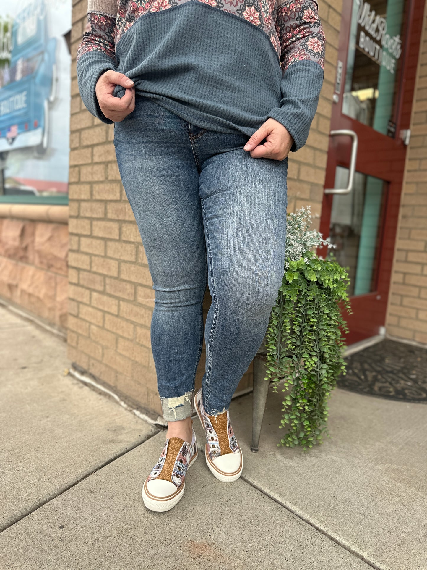 Vintage Bella Destroy Skinny Jean