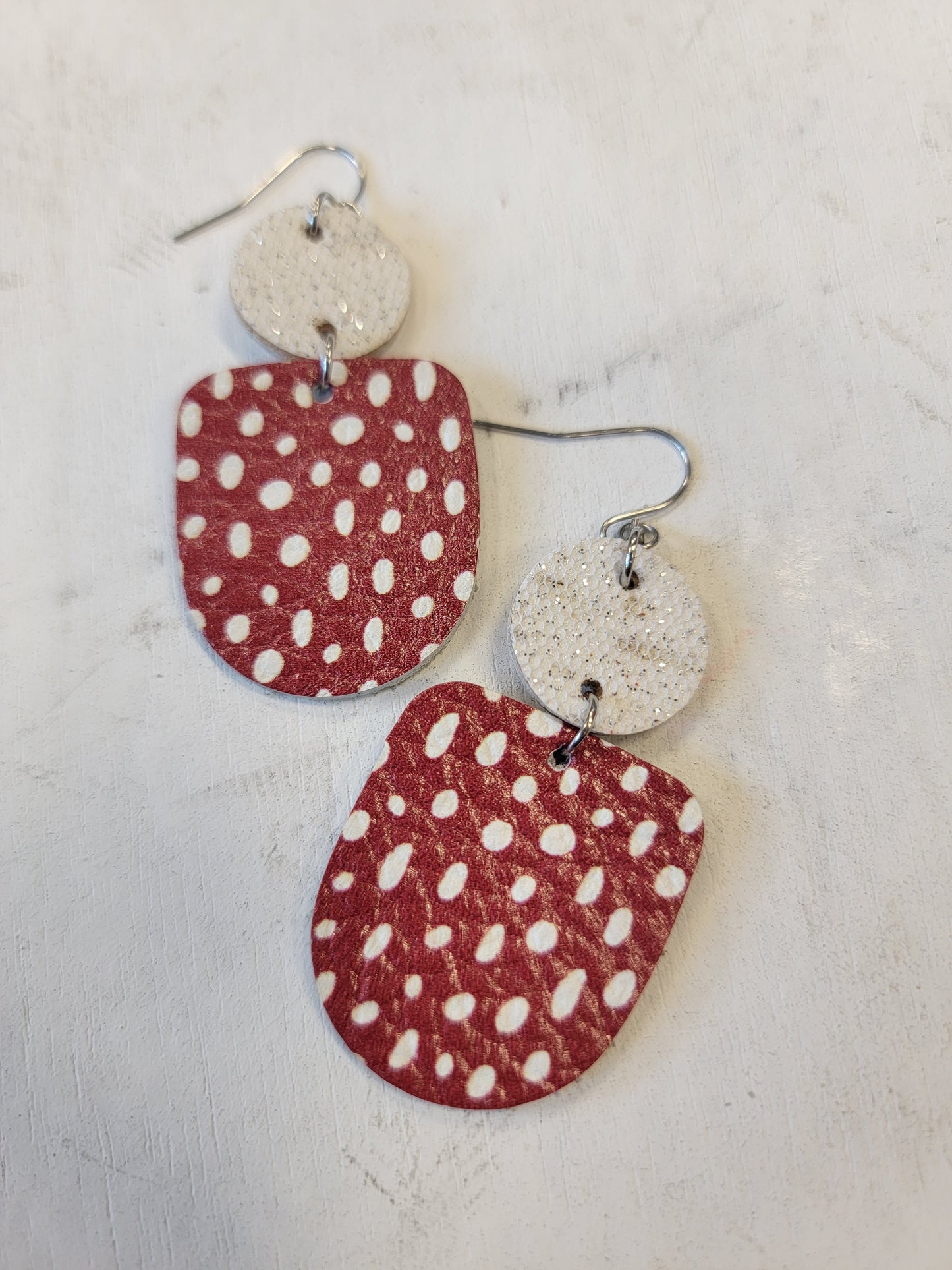 Red, White & Spots Dangle Earring