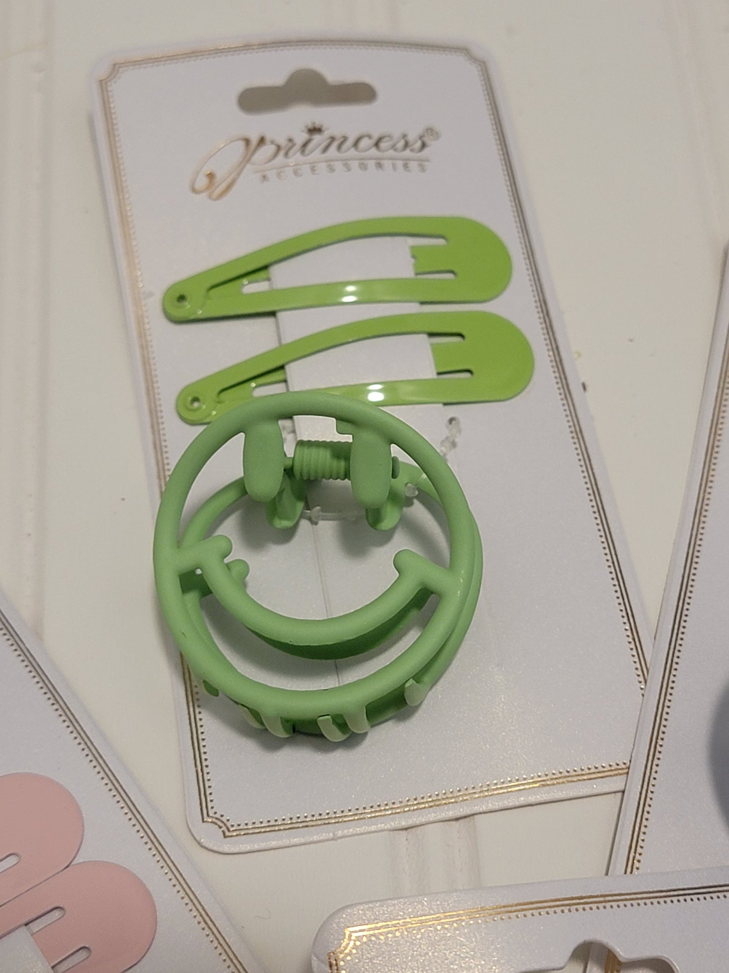 Smiley Face & Snap Clip Set