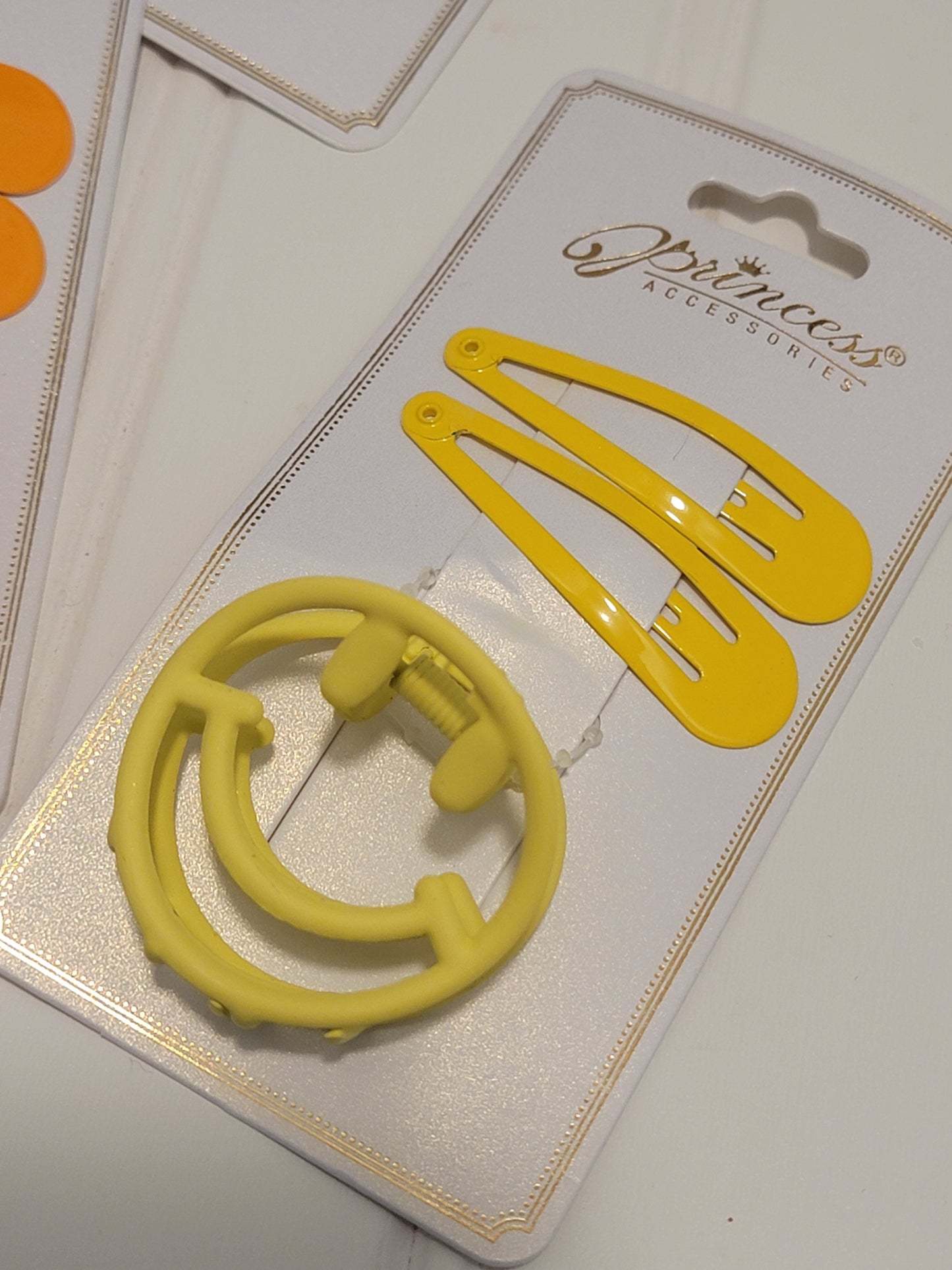 Smiley Face & Snap Clip Set