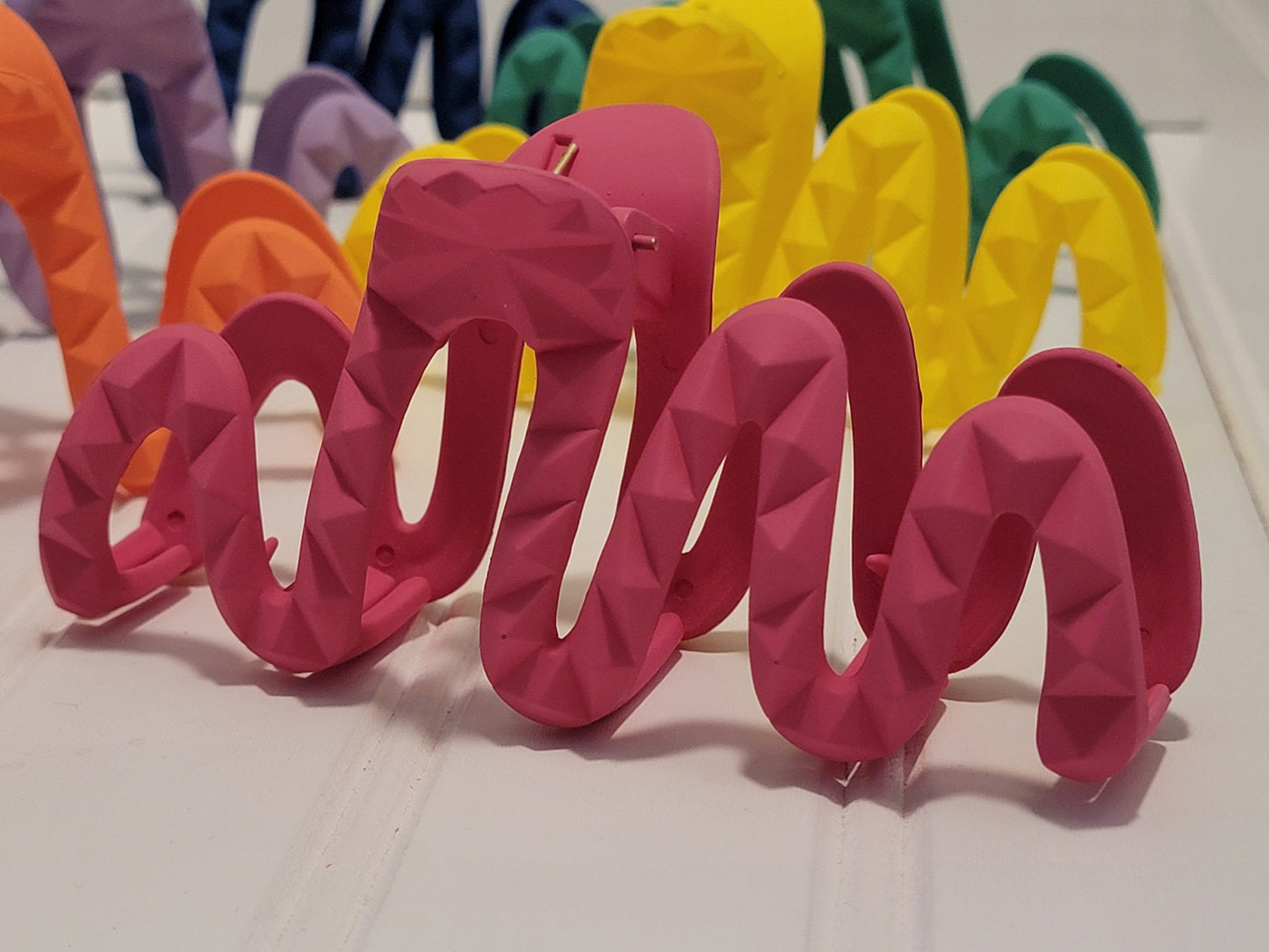 Embossed Wavy Hair Clips