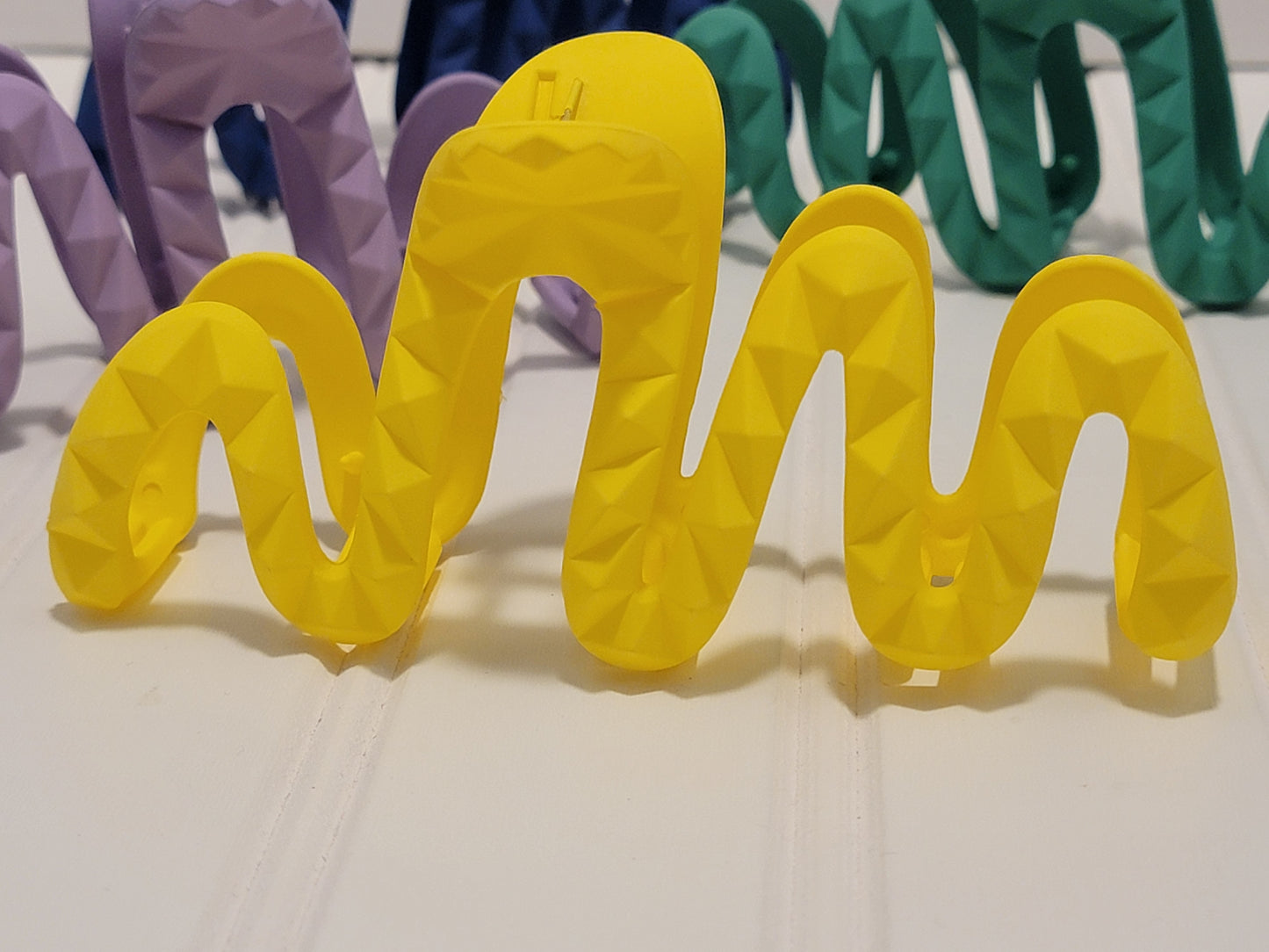 Embossed Wavy Hair Clips