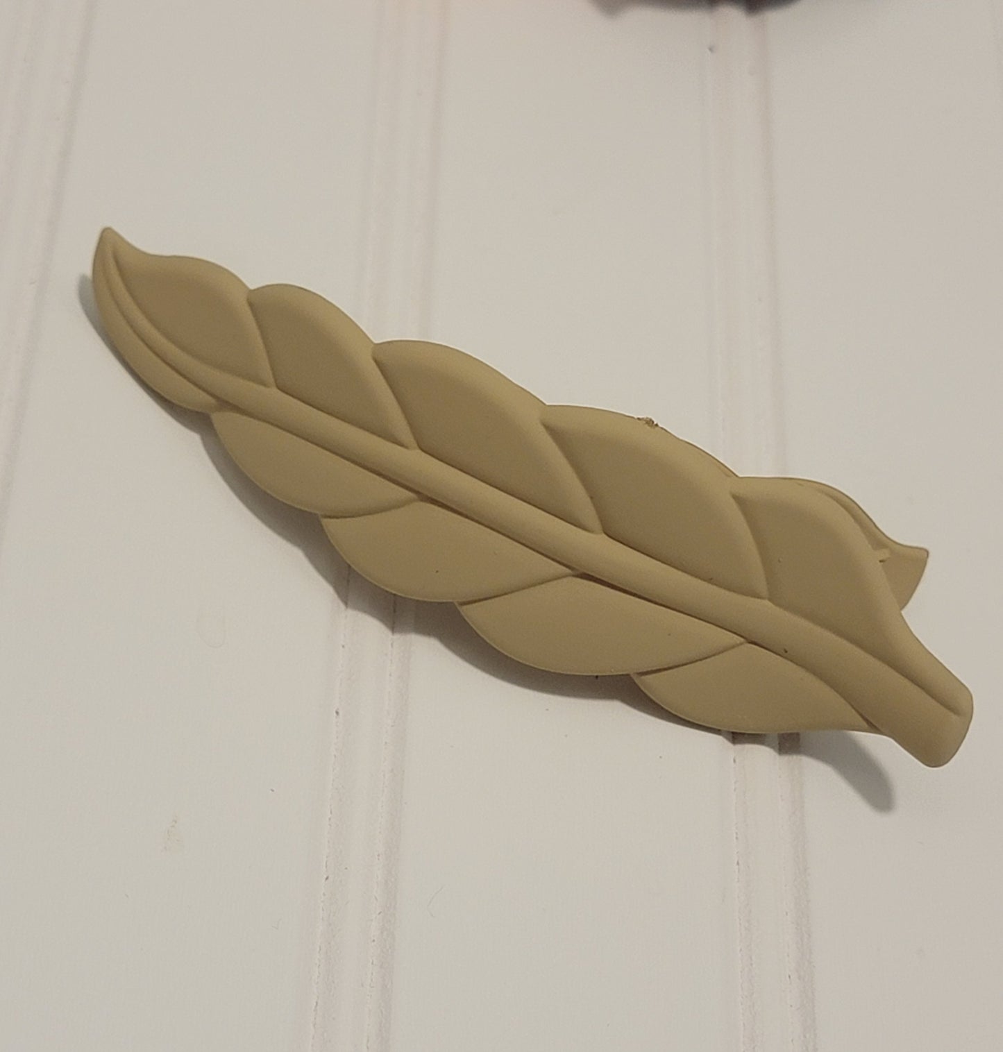 Matte Leaf Hair Clip