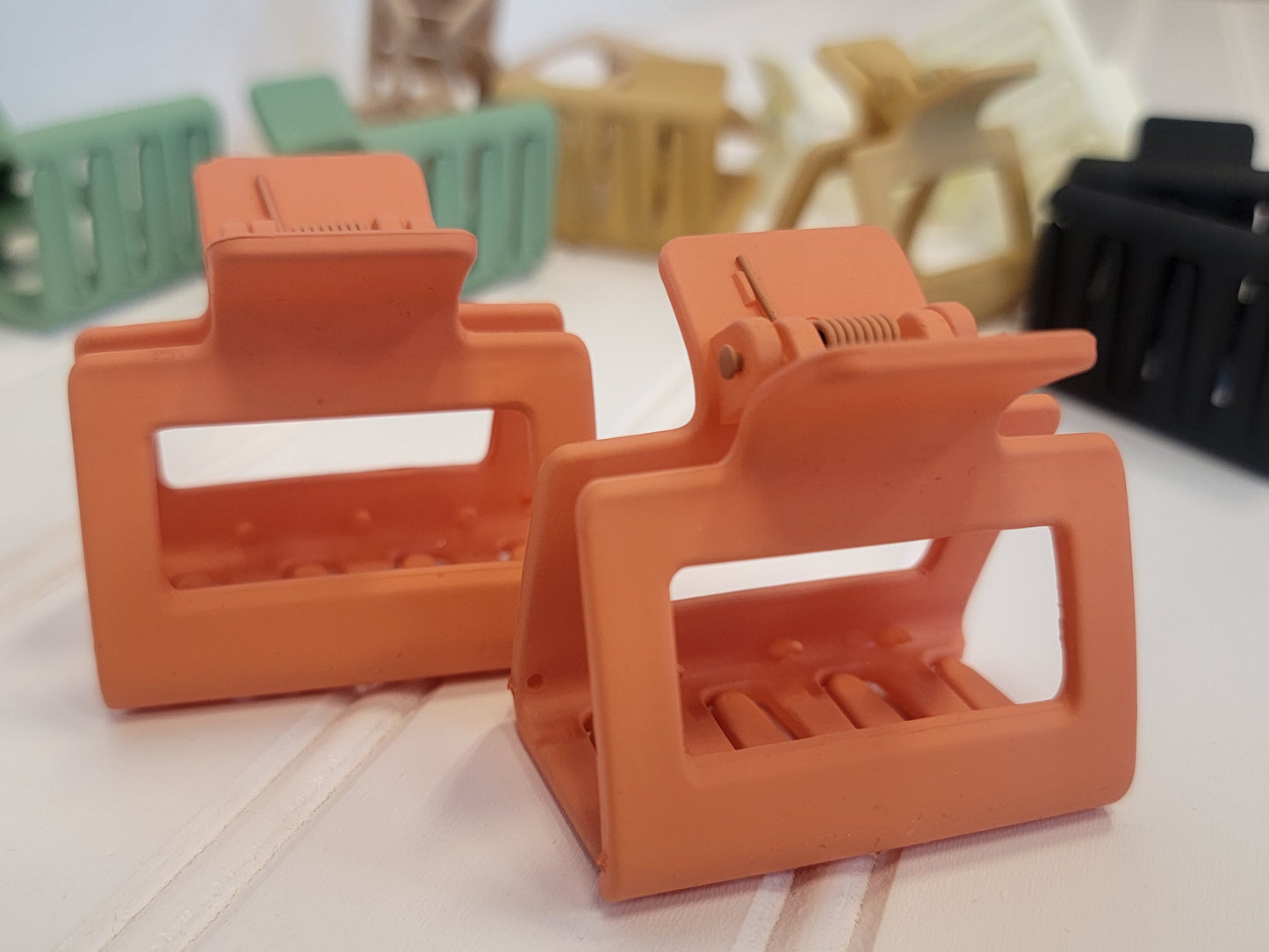 Small Matte Cut Out Rectangle Hair Claw-2 Pack