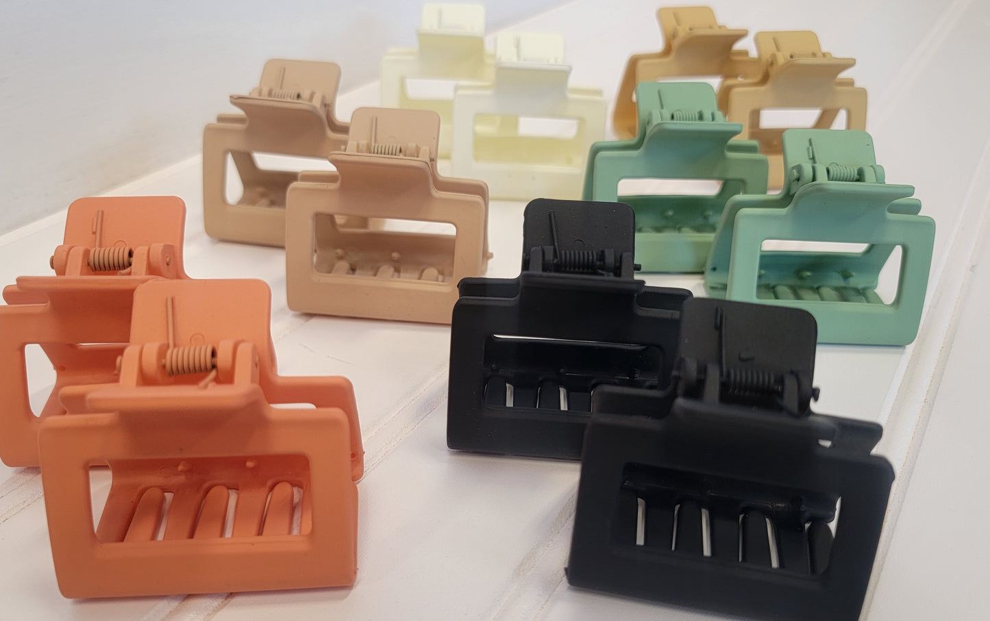Small Matte Cut Out Rectangle Hair Claw-2 Pack