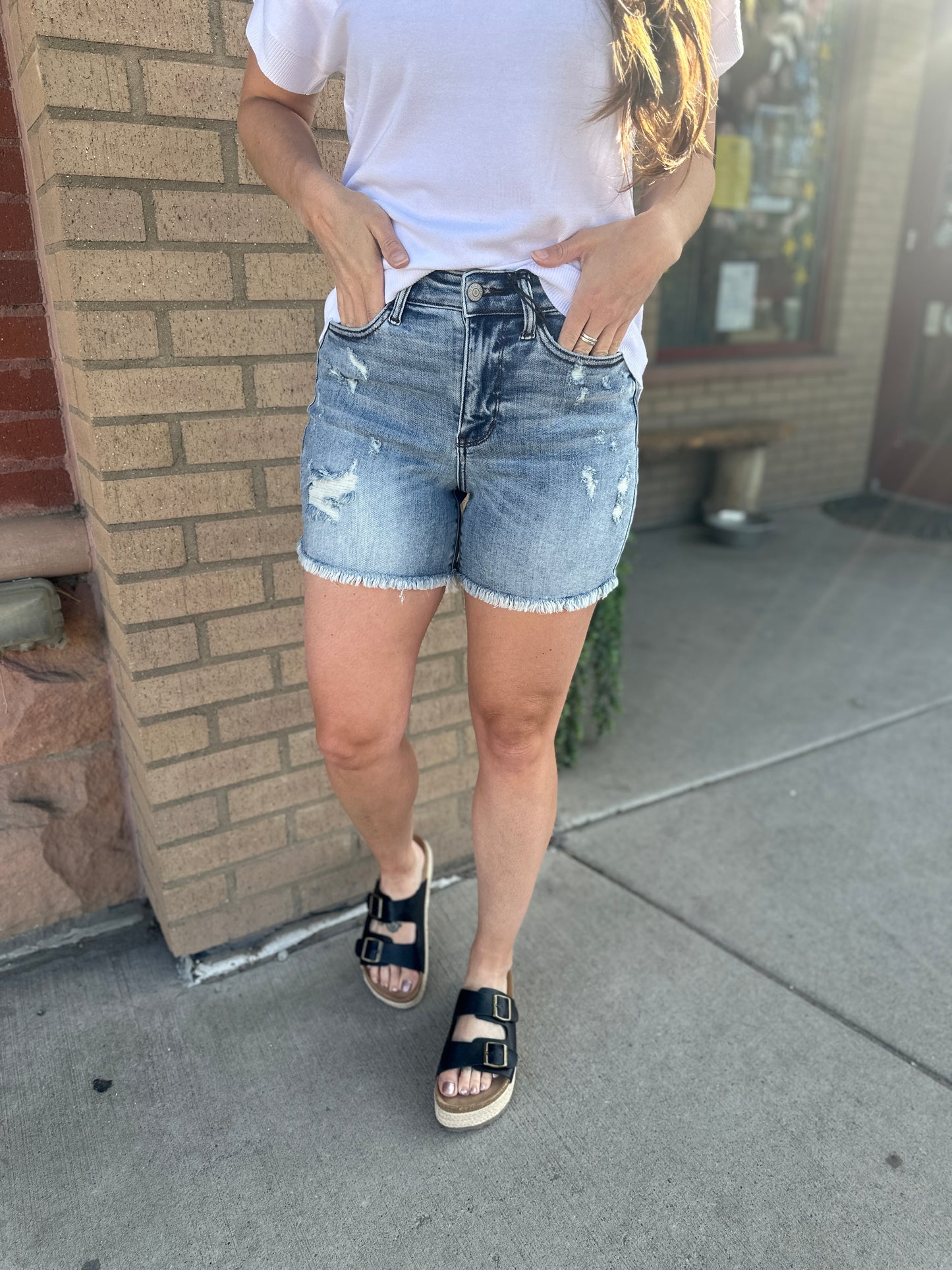Candance Frayed Hem Shorts