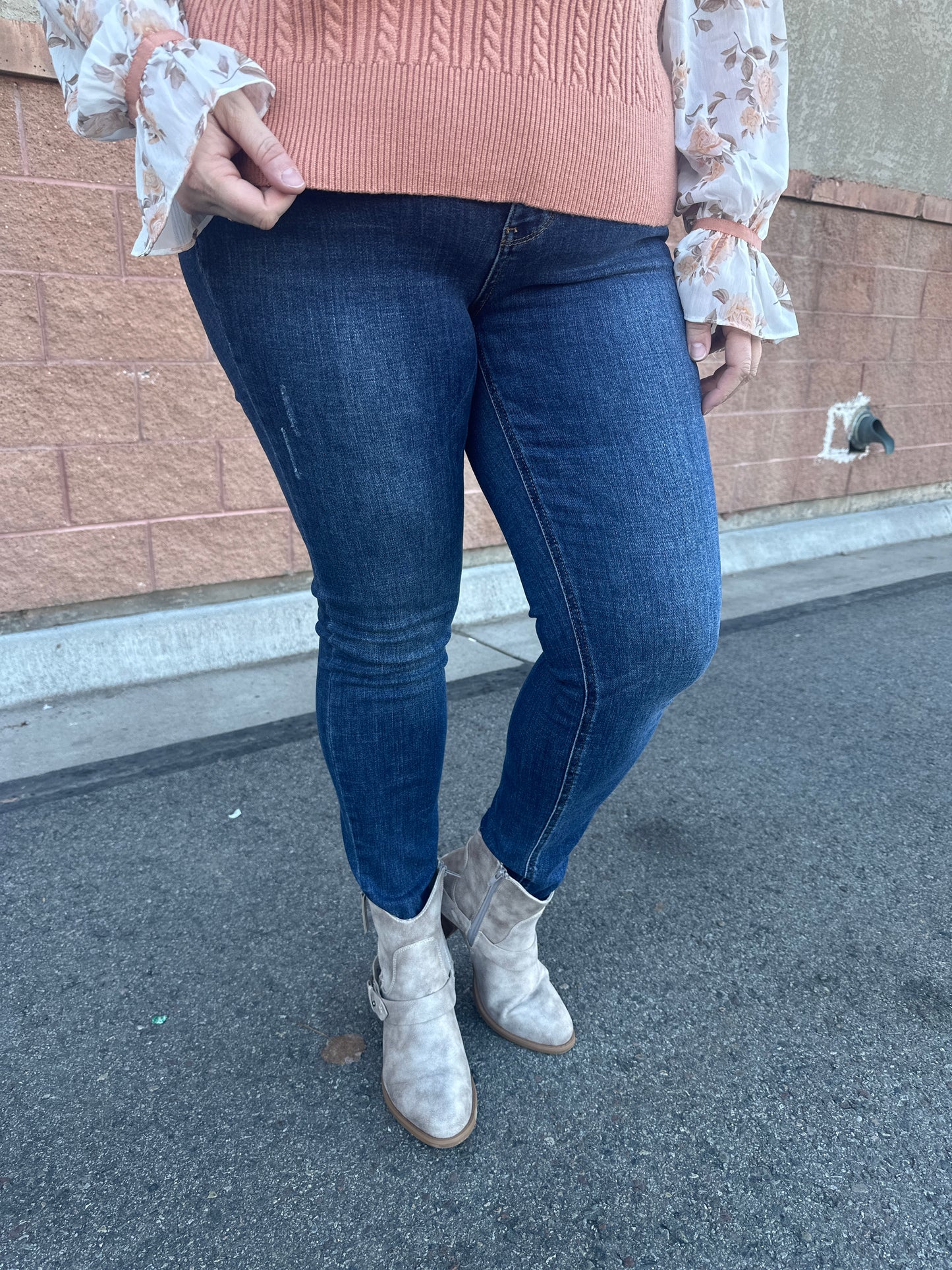 Straight Leg "Julia" Jeans