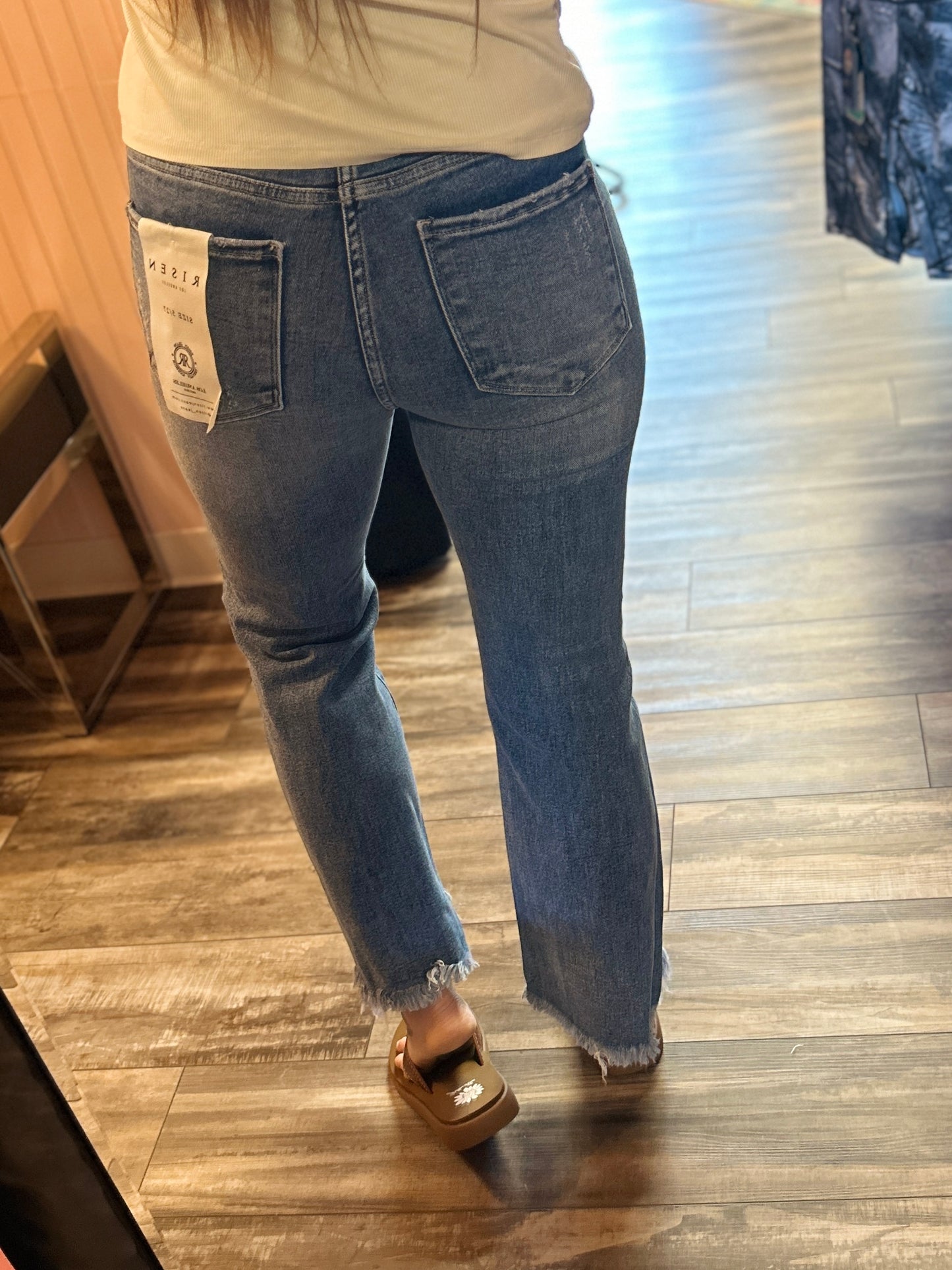 Cropped Kendra Frayed Jeans