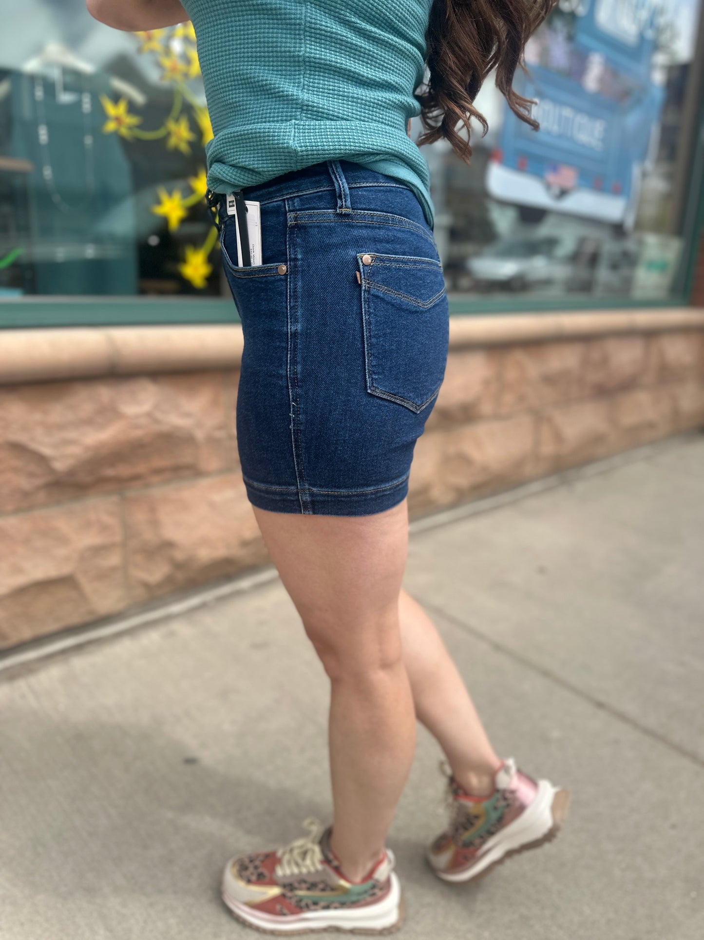 Dark Wash Wendy Short
