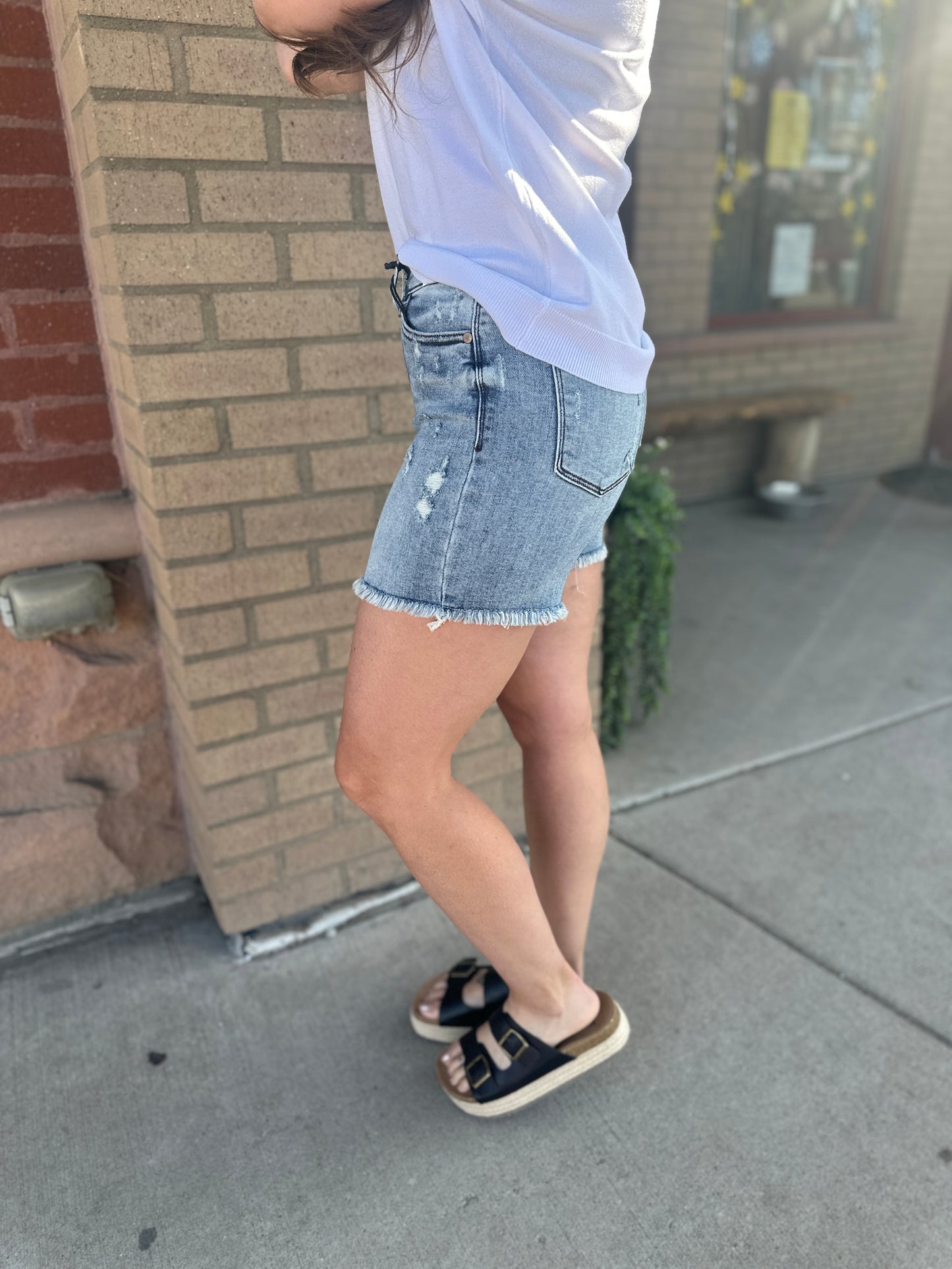 Candance Frayed Hem Shorts