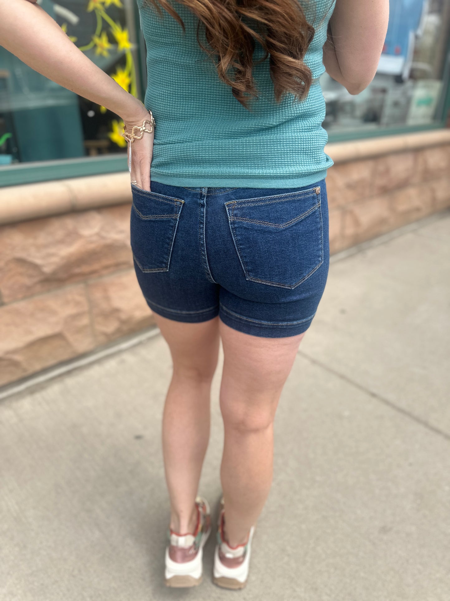 Dark Wash Wendy Short
