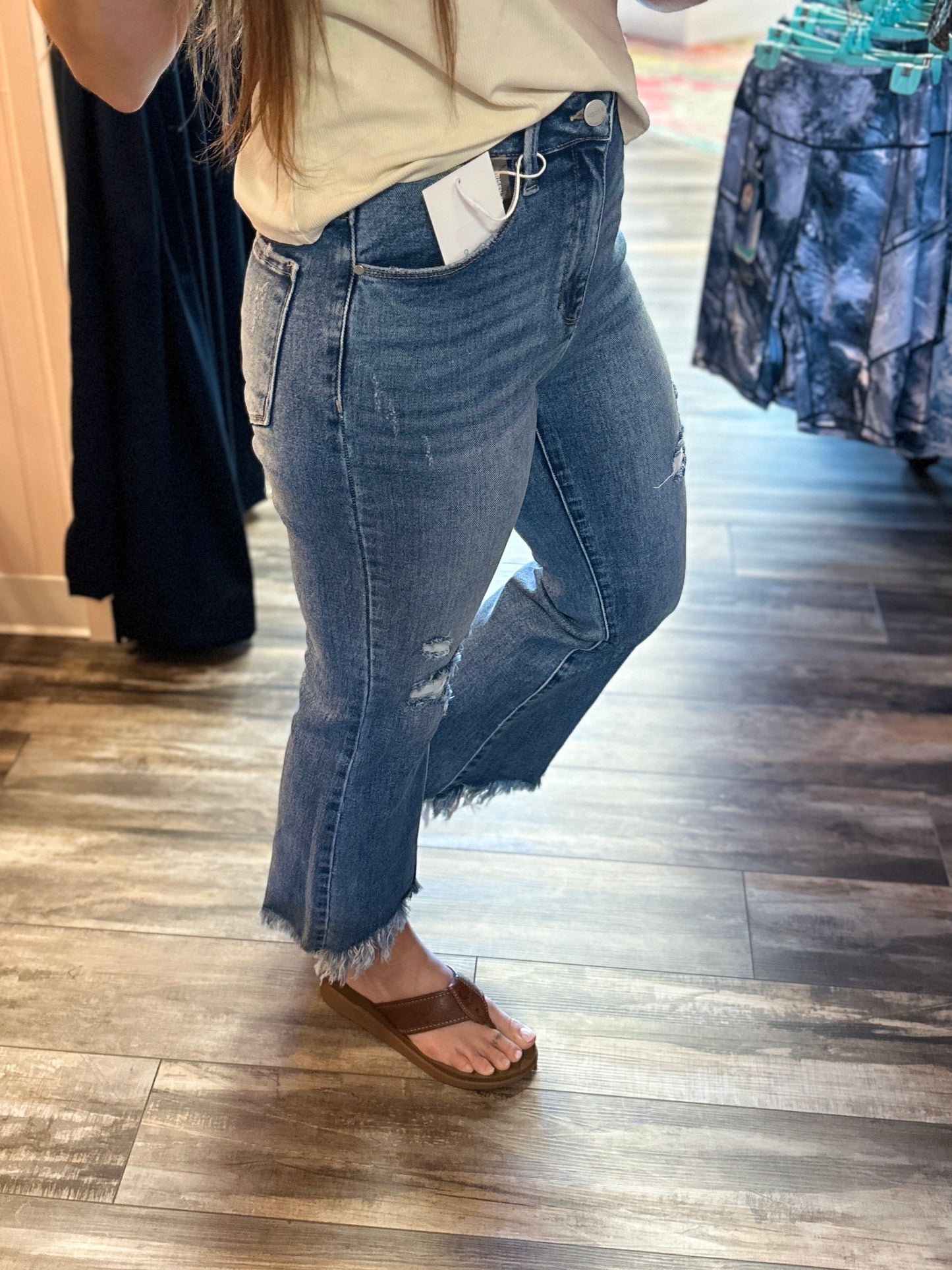 Cropped Kendra Frayed Jeans