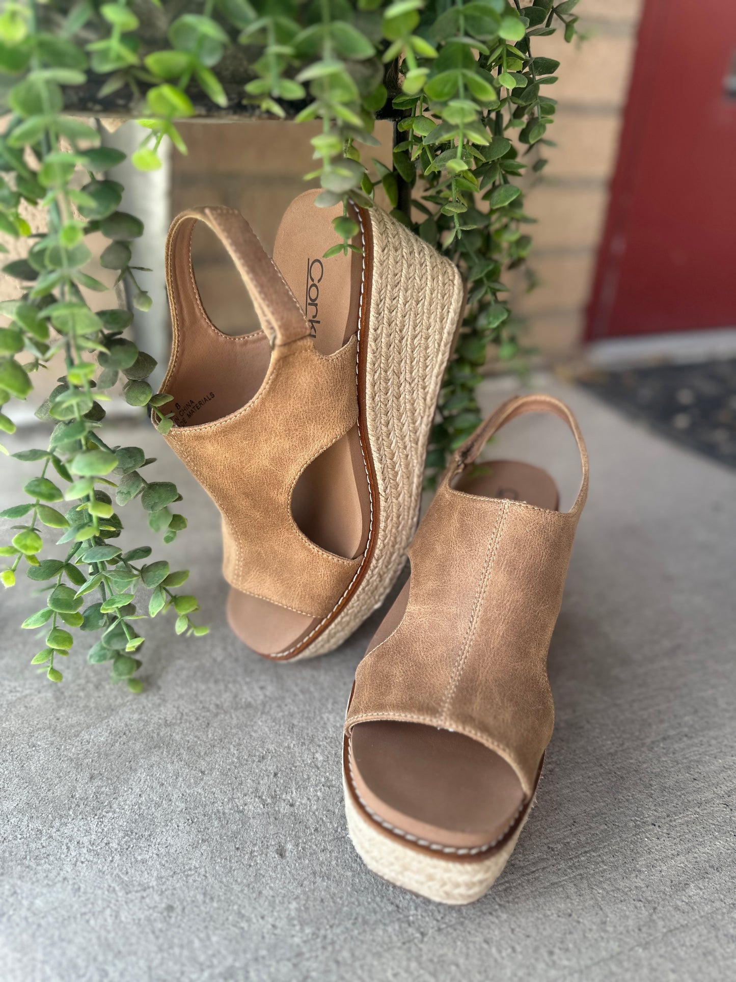 Washed Camel Wedge