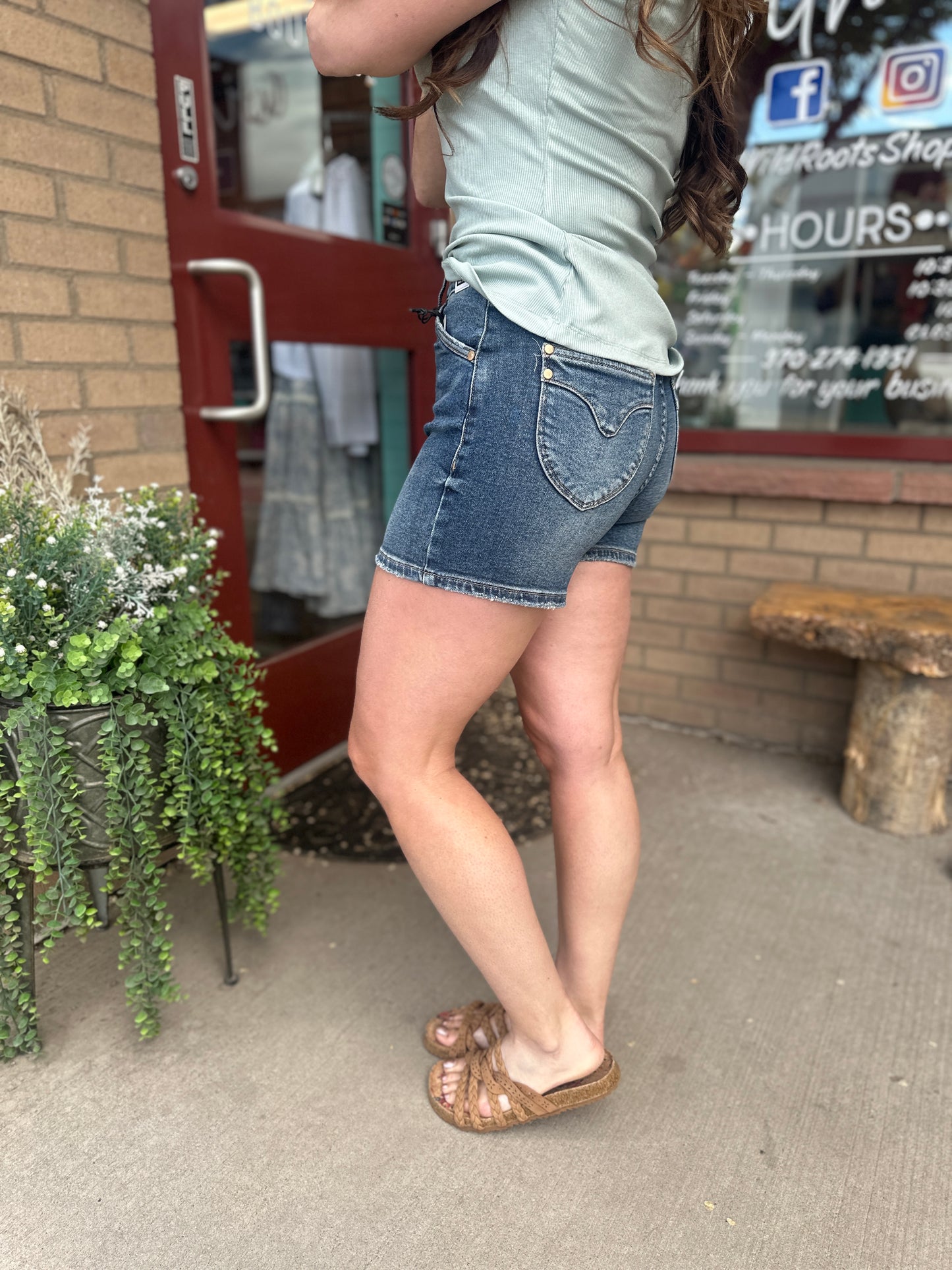 Dolly 2 Pocket Shorts