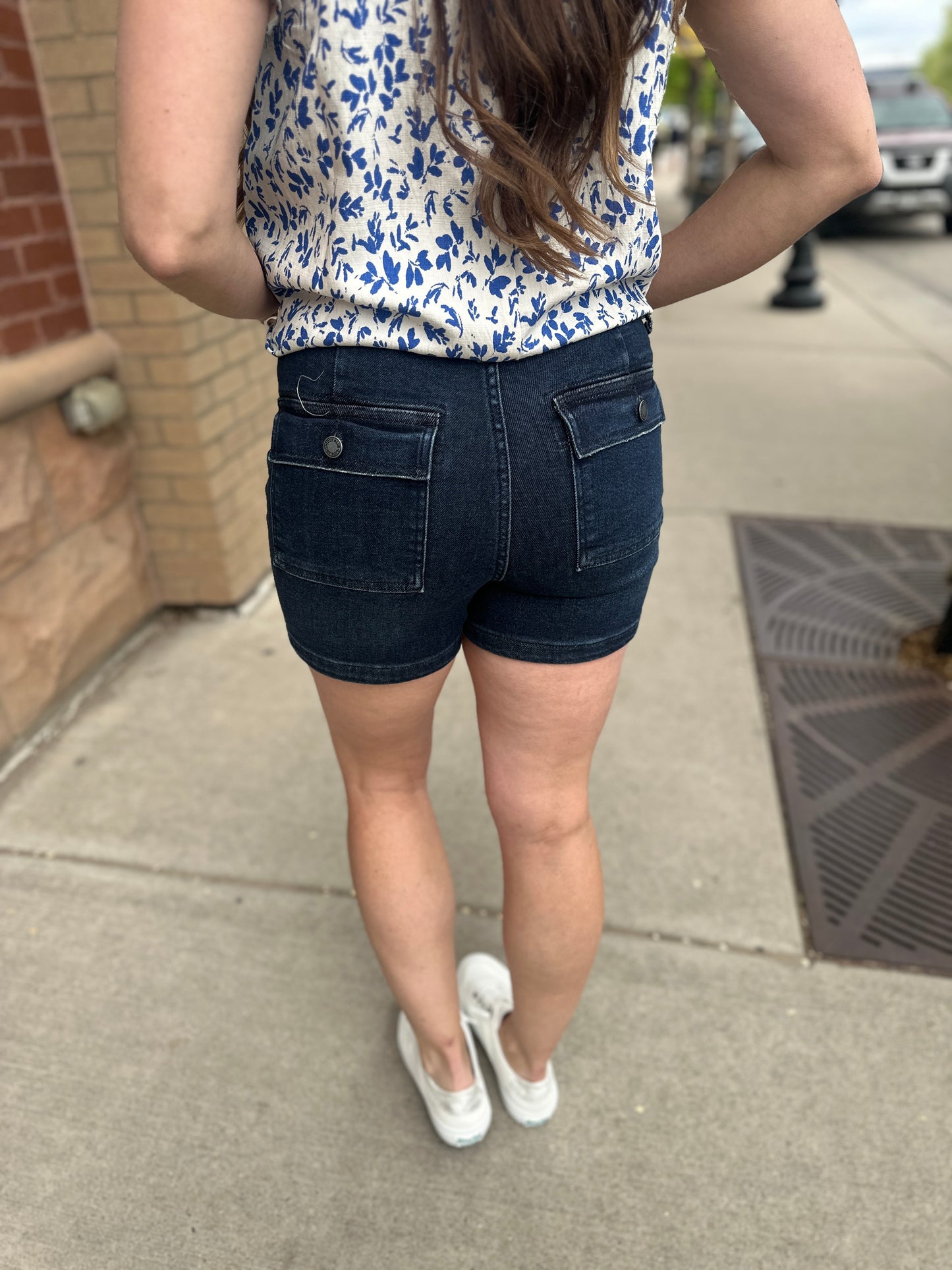Susan Back Flap Pocket Short