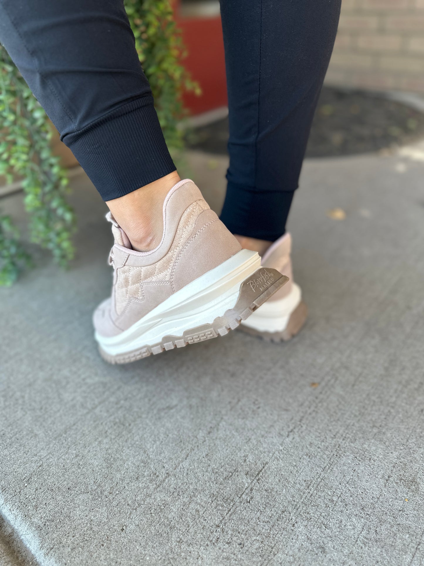 Taupe Luna Sneakers