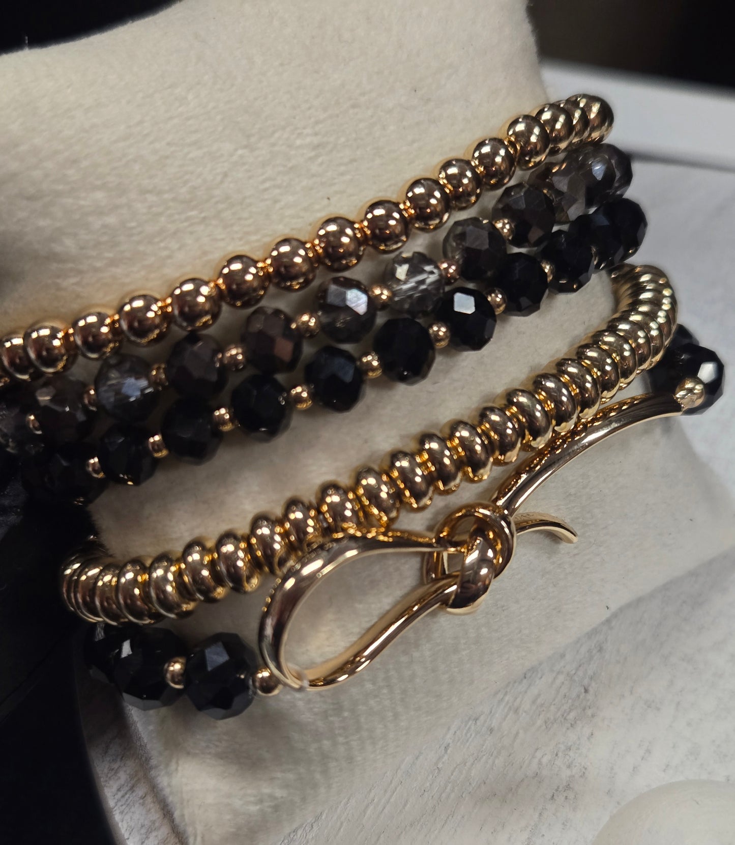 Set of 5 Black and Gold Bracelet