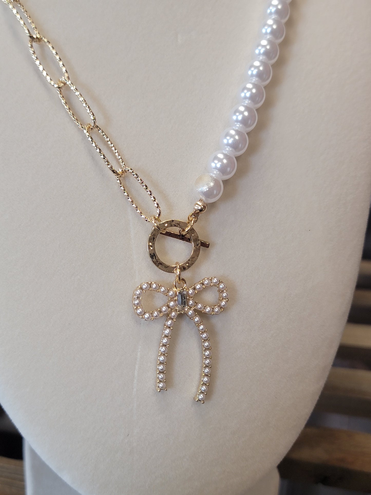 Gold Link & Pearl Necklace with Charm