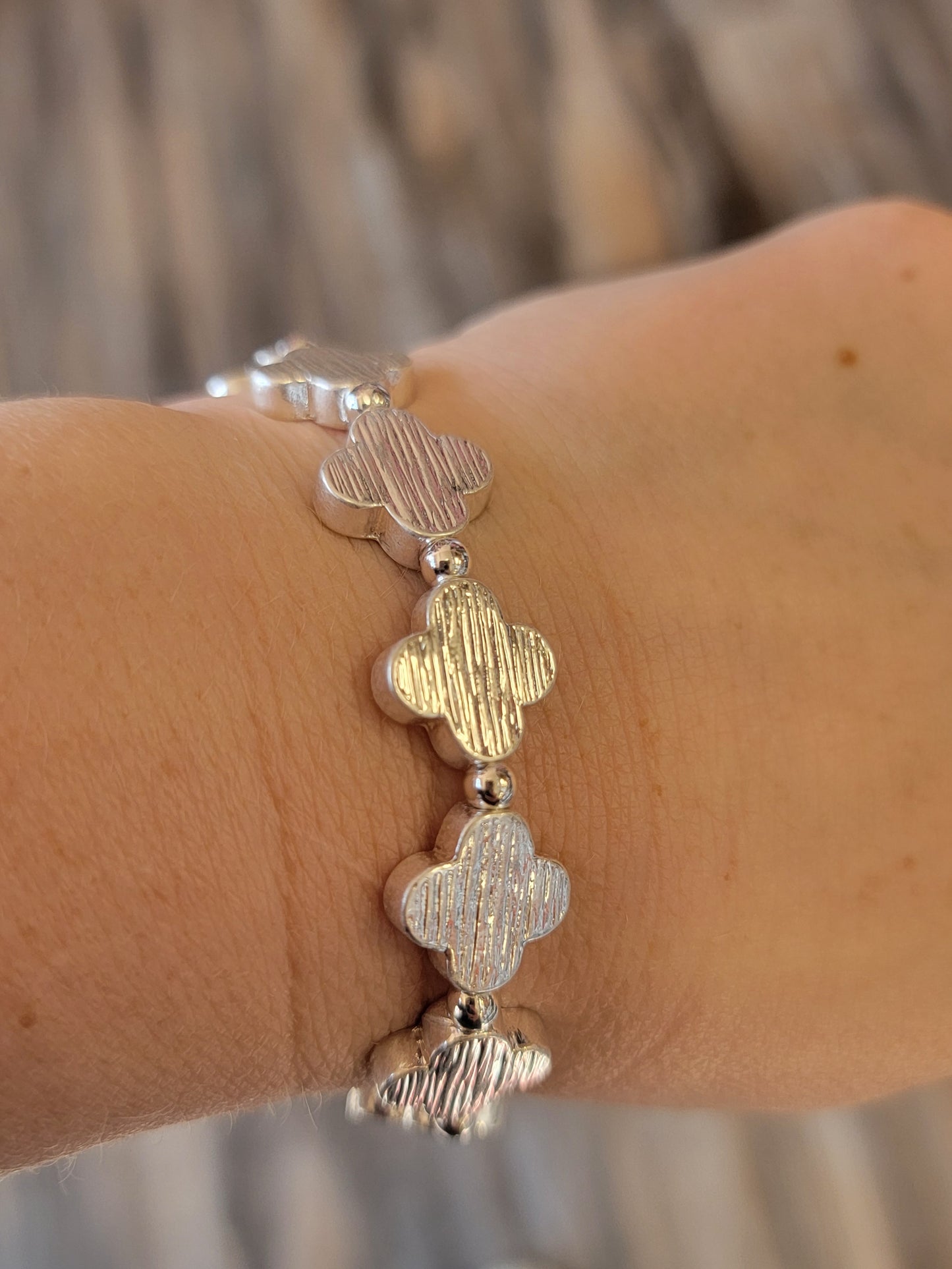 Metal Clover Stretch Bracelet