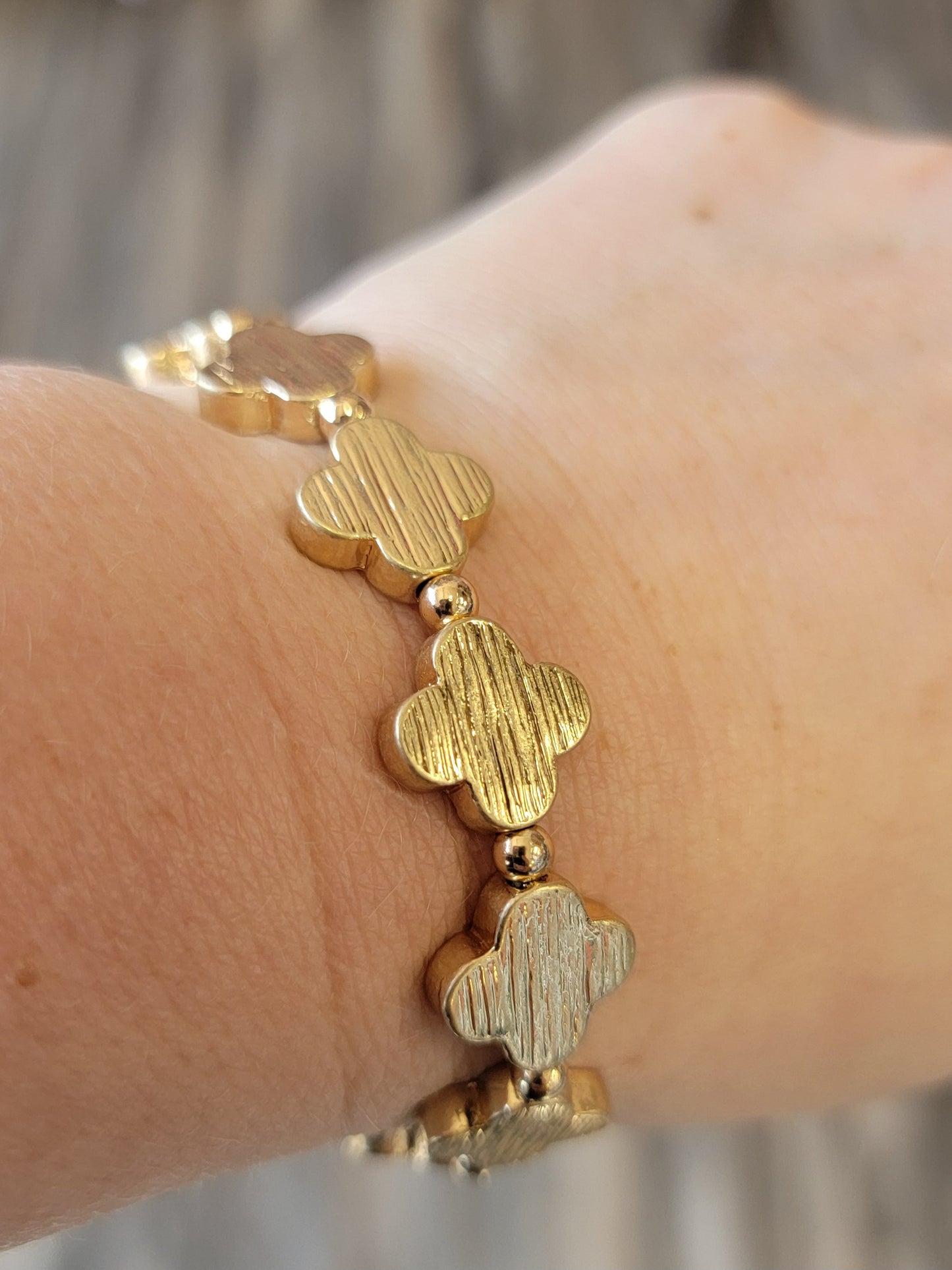 Metal Clover Stretch Bracelet