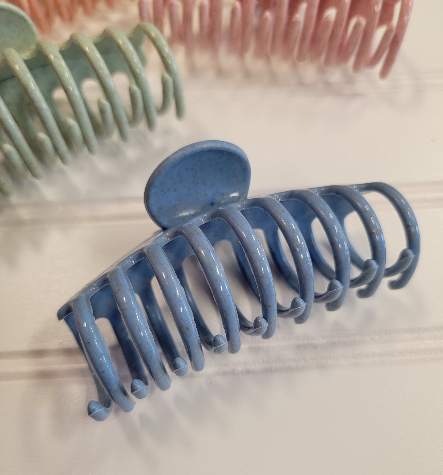 Dusted Round Hair Clip