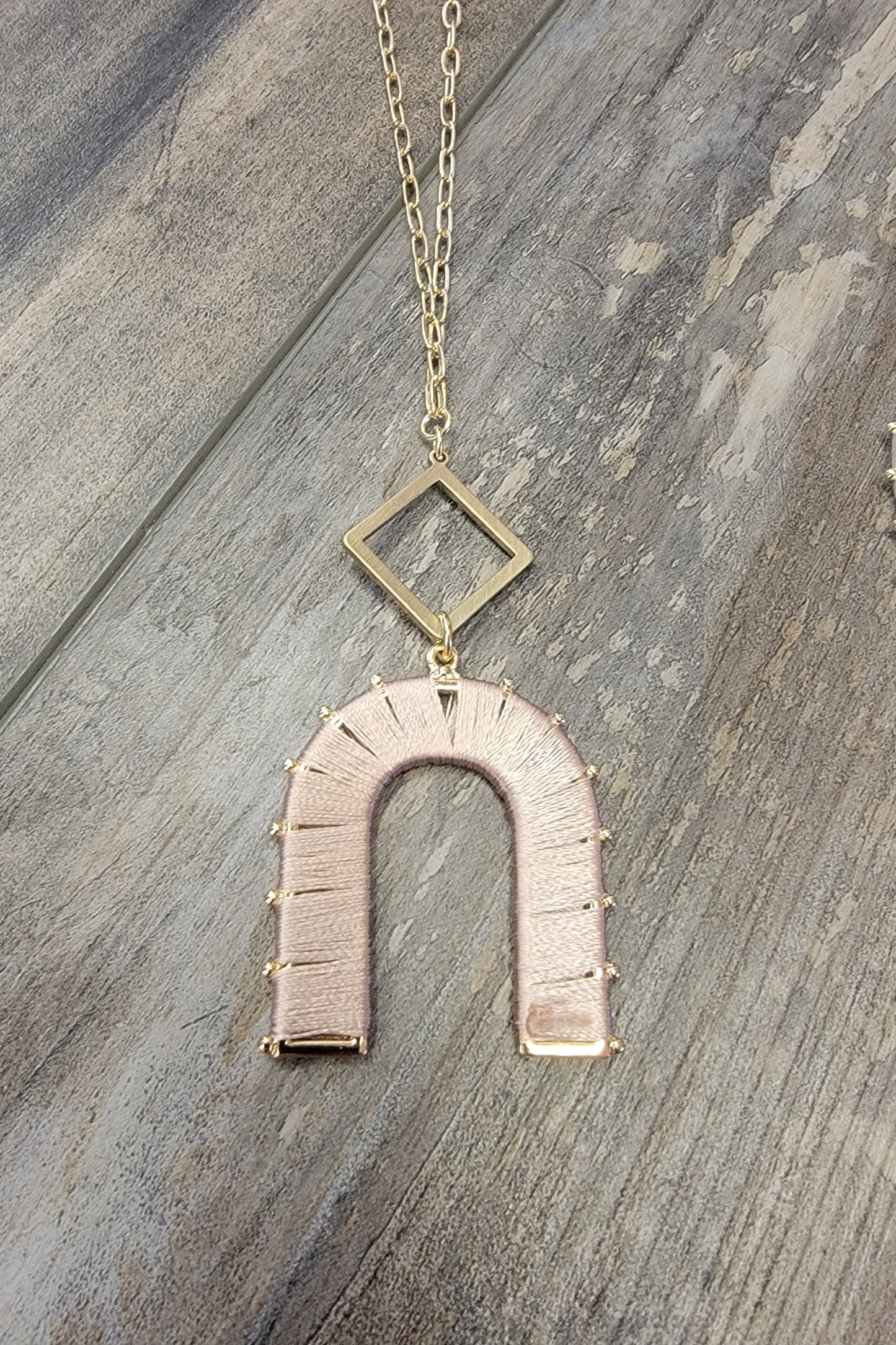 Threaded U Shape Necklace