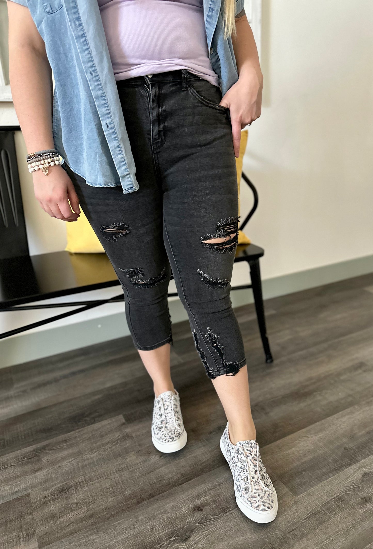 Hi Waist "Jane" Black Capris