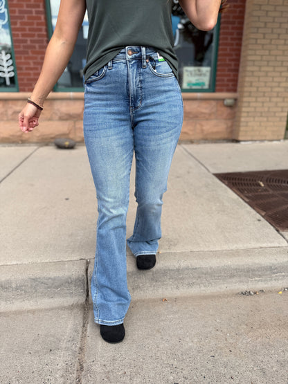 30" Daisy Bootcut Jeans