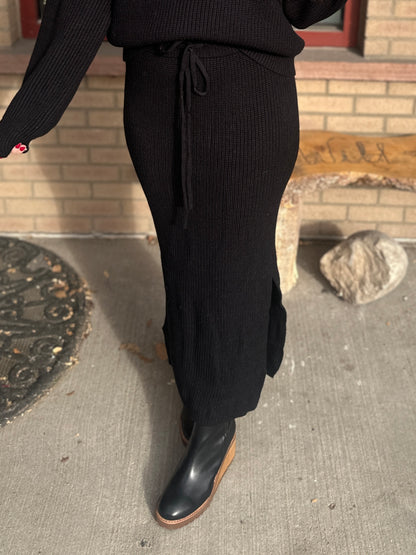 Black Midi Sweater Skirt