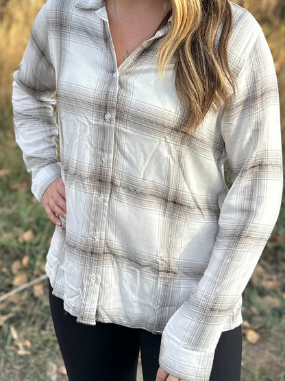 Vintage Ivory Silver Plaid Long Sleeve