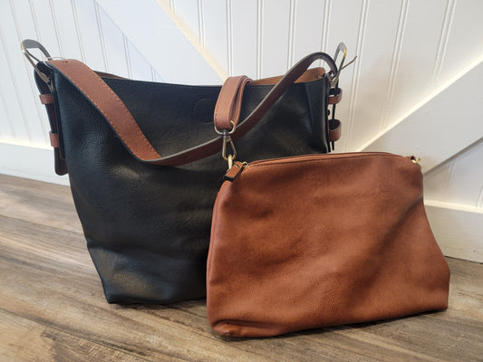 Hobo Handbag with Cedar Handle