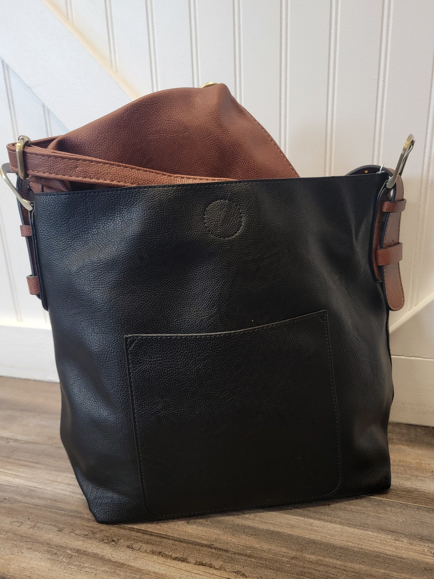 Hobo Handbag with Cedar Handle