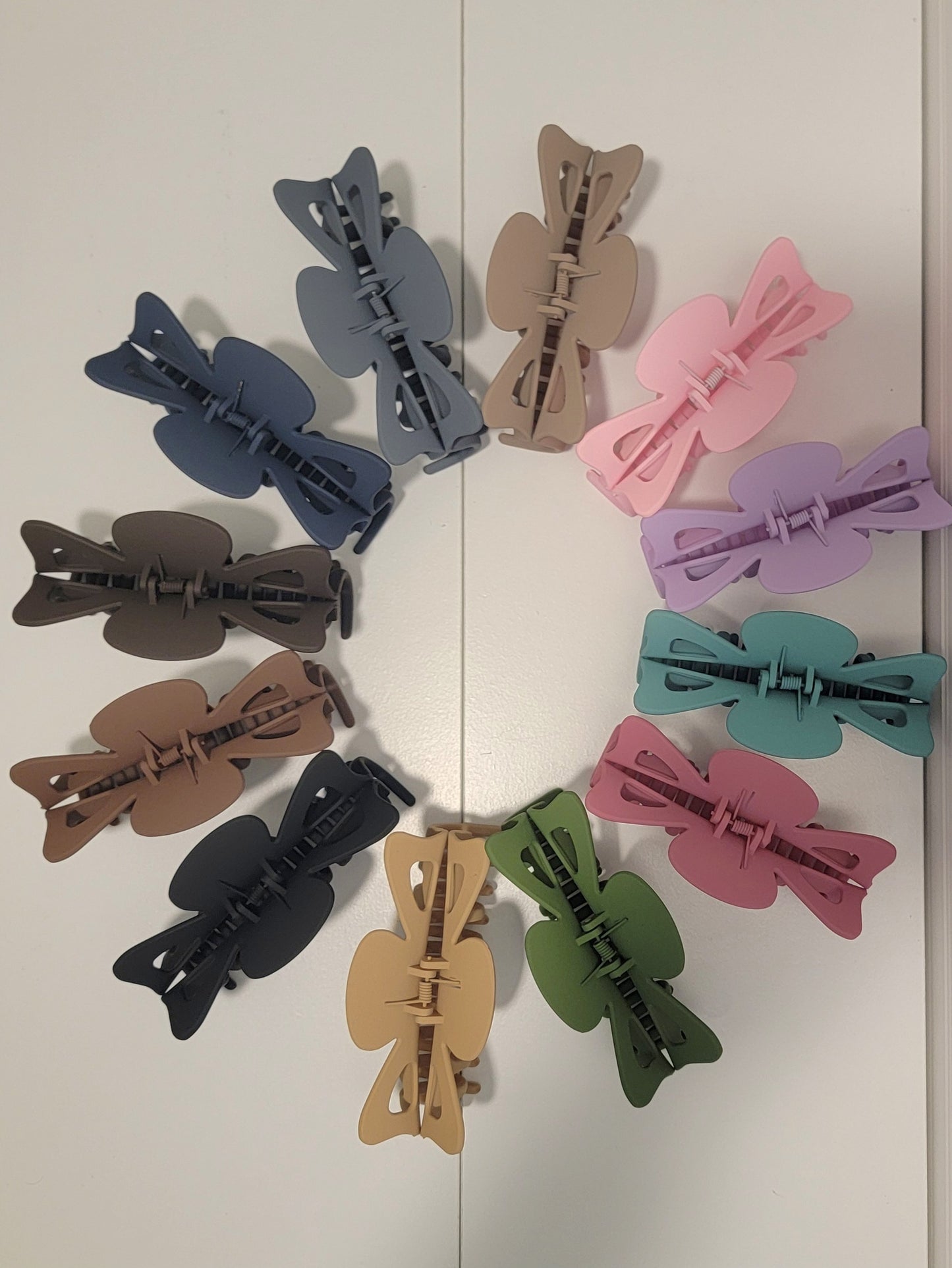 Matte Jumbo Hair Clips