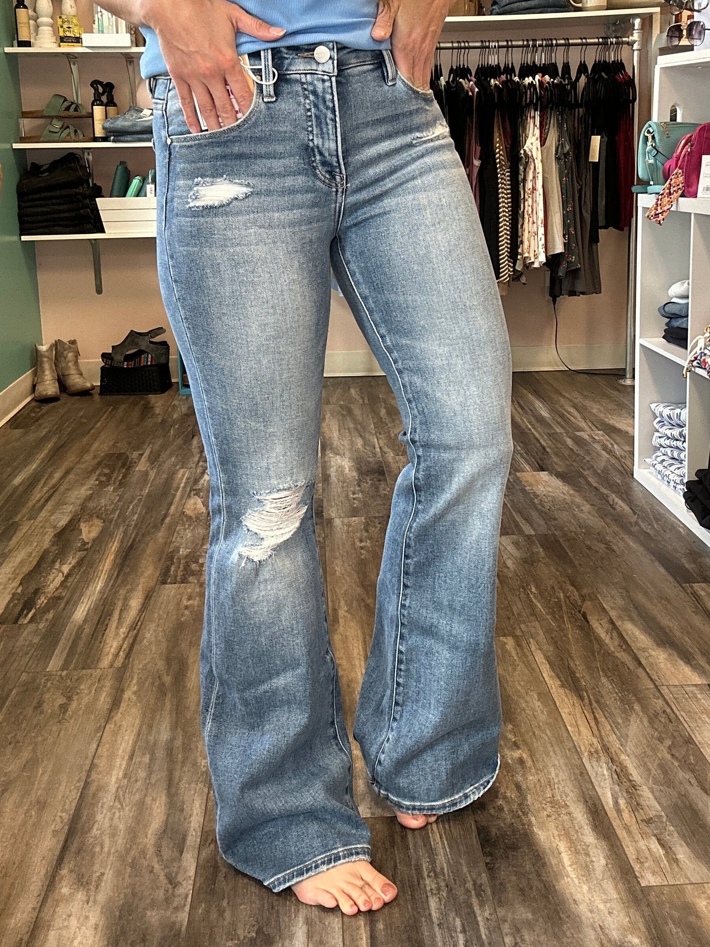 Distress Wendi Flares