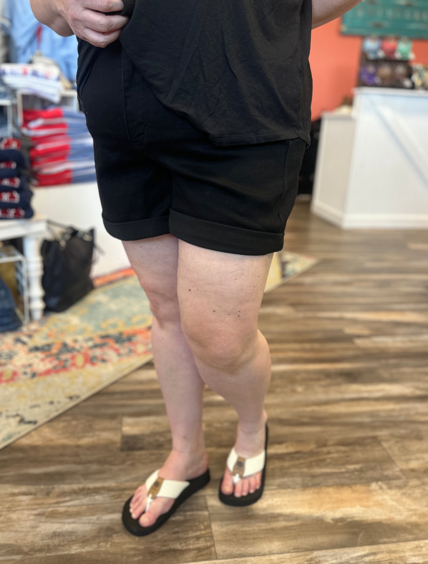 Megan Cuffed Shorts