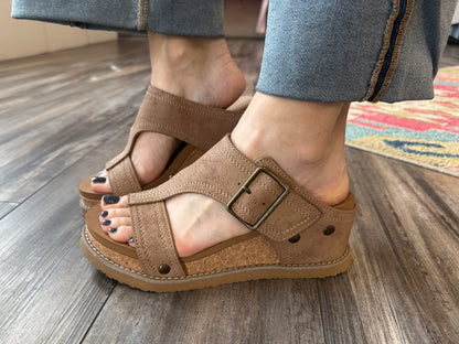 Noah Tan Wedge