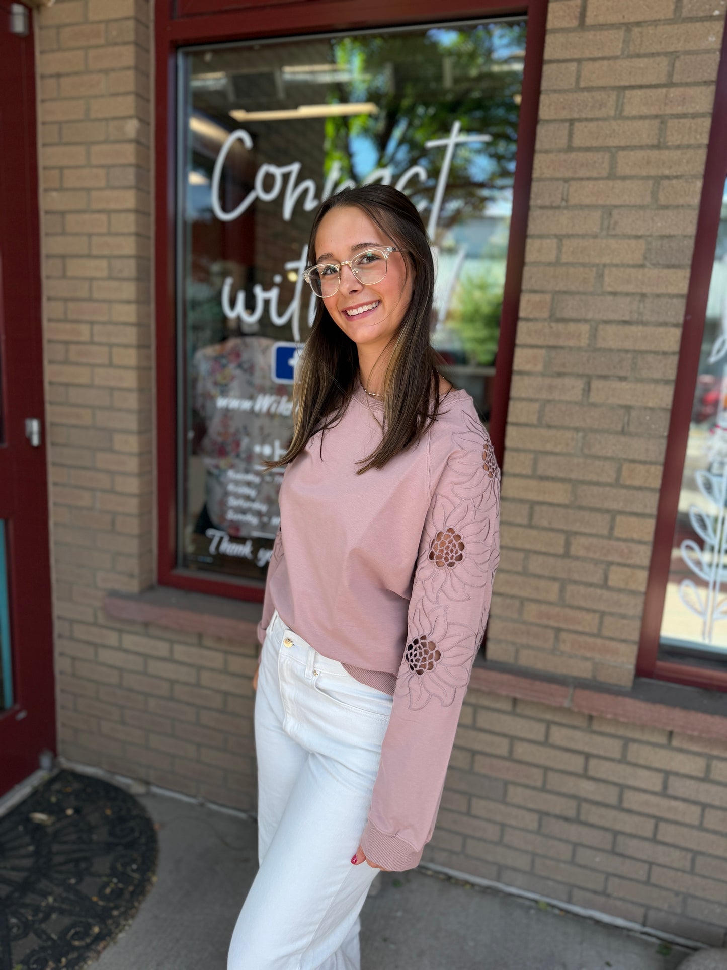 Knit Pullover Embroidery Top