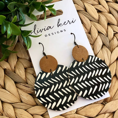 Brielle - Black Broken Chevron