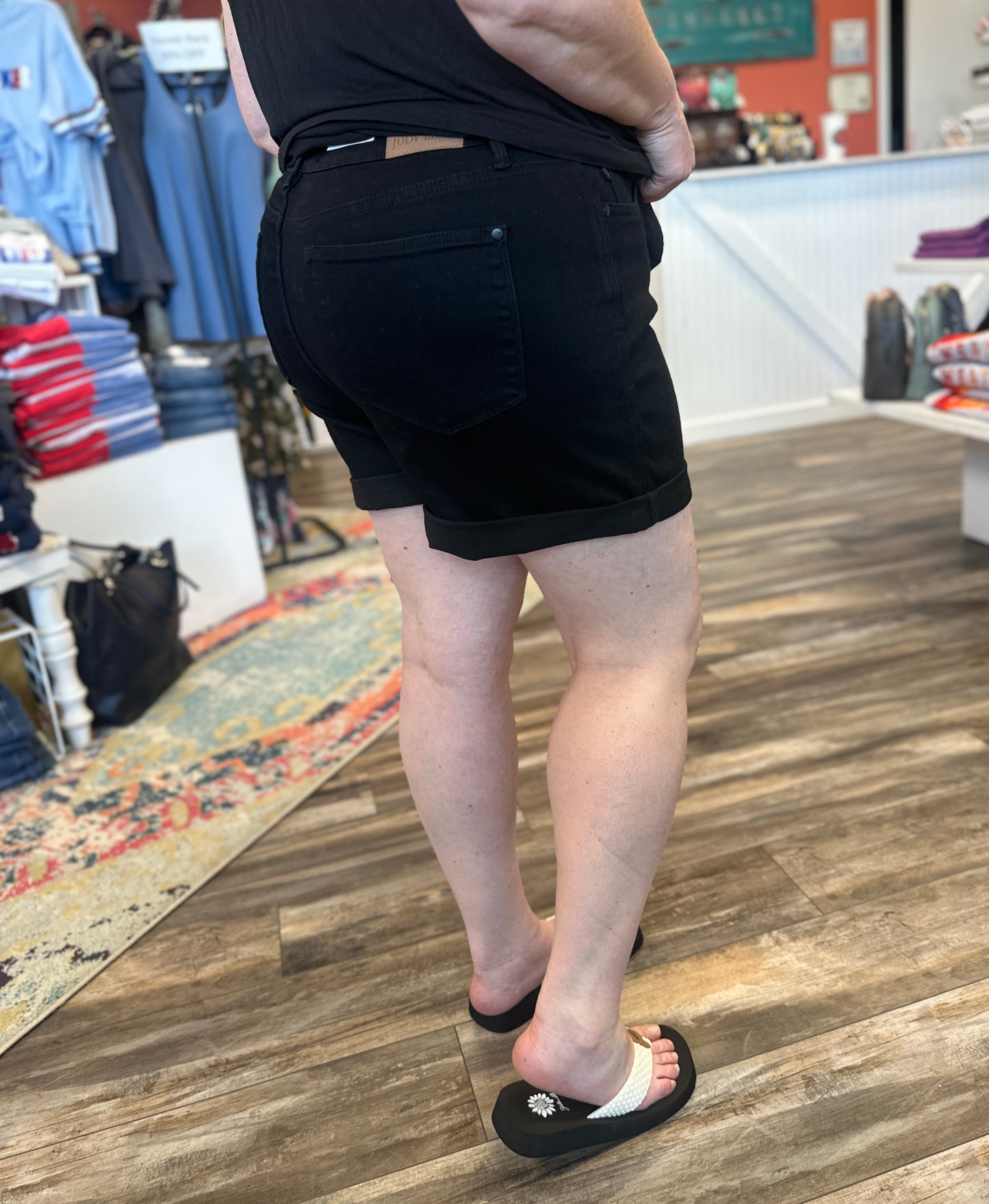 Megan Cuffed Shorts
