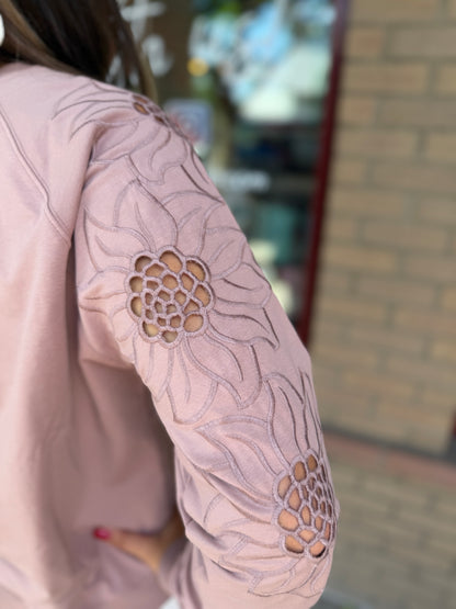 Knit Pullover Embroidery Top