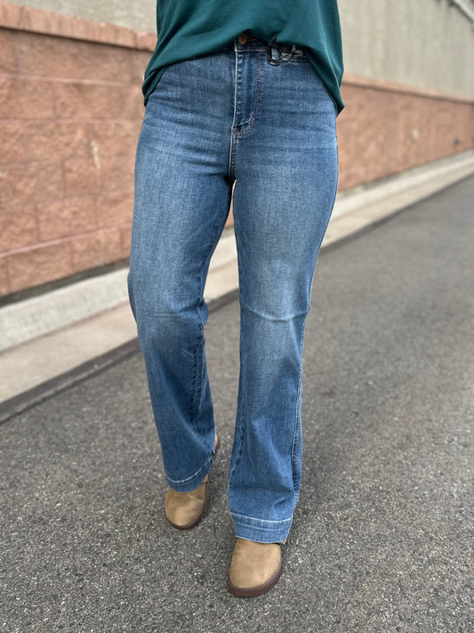 Callie High Waist Straight Jeans