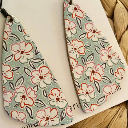 Zoe - Hawaiian Flowers