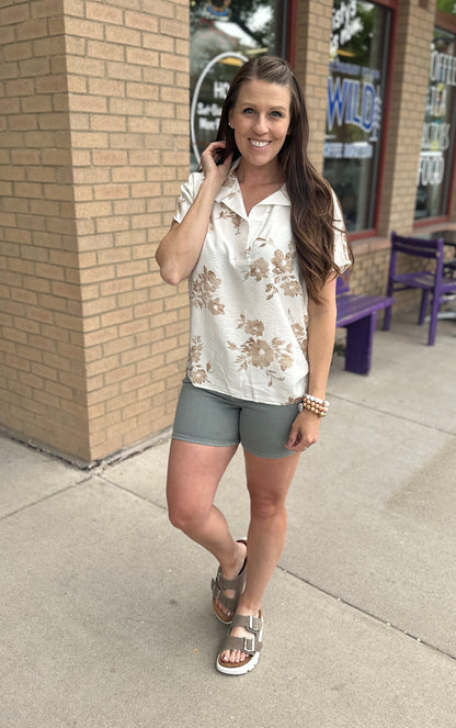 Mocha Floral Short Sleeve