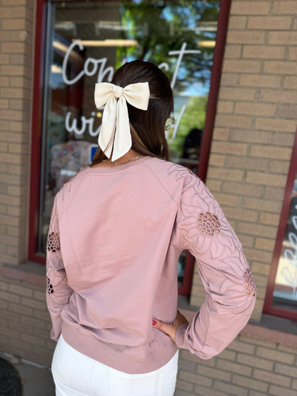 Knit Pullover Embroidery Top
