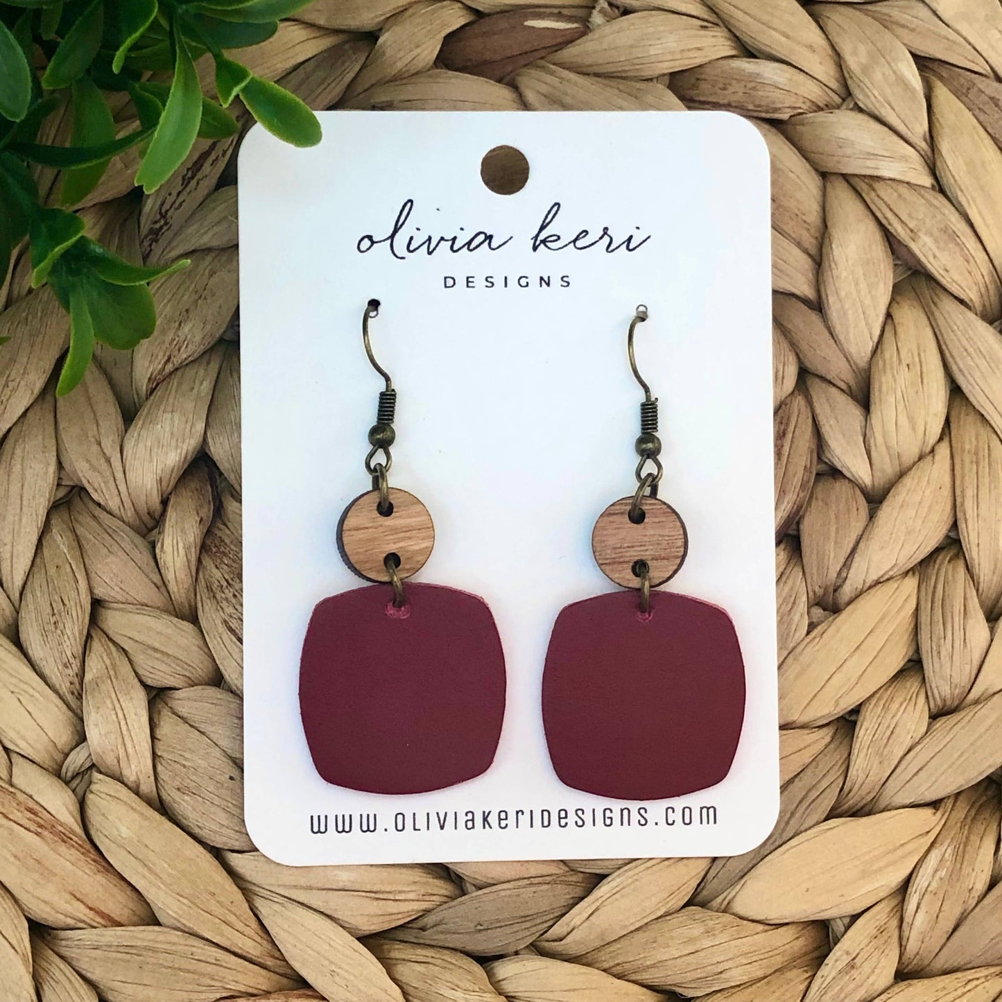 Nora - Dark Red
