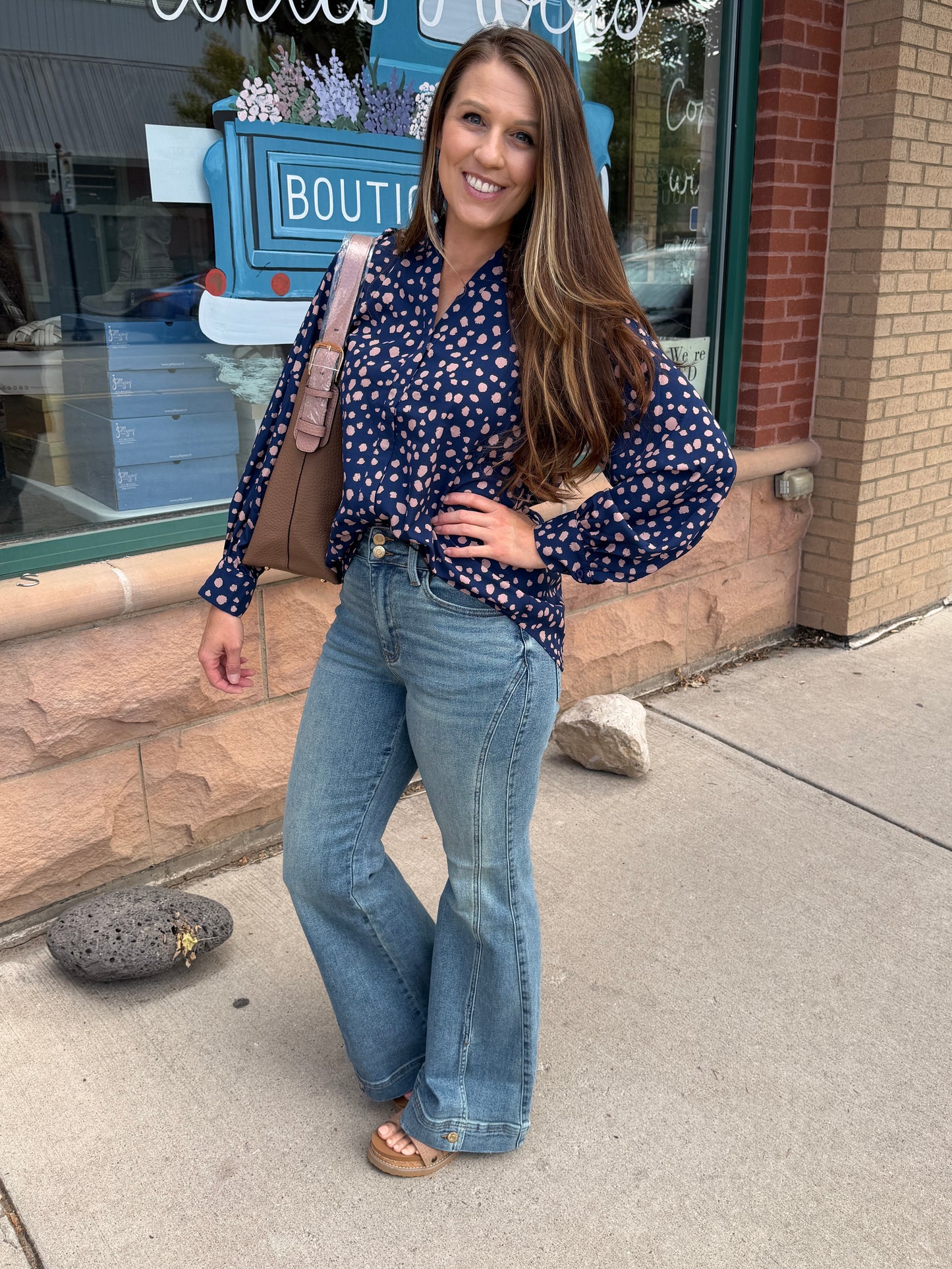 Suki V-Neck Printed Blouse
