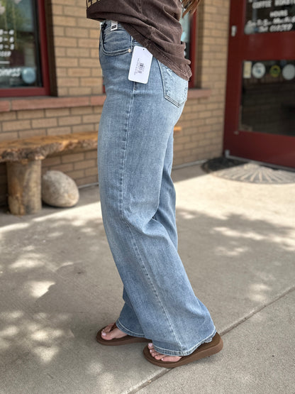 Hallie Straight Leg Jeans