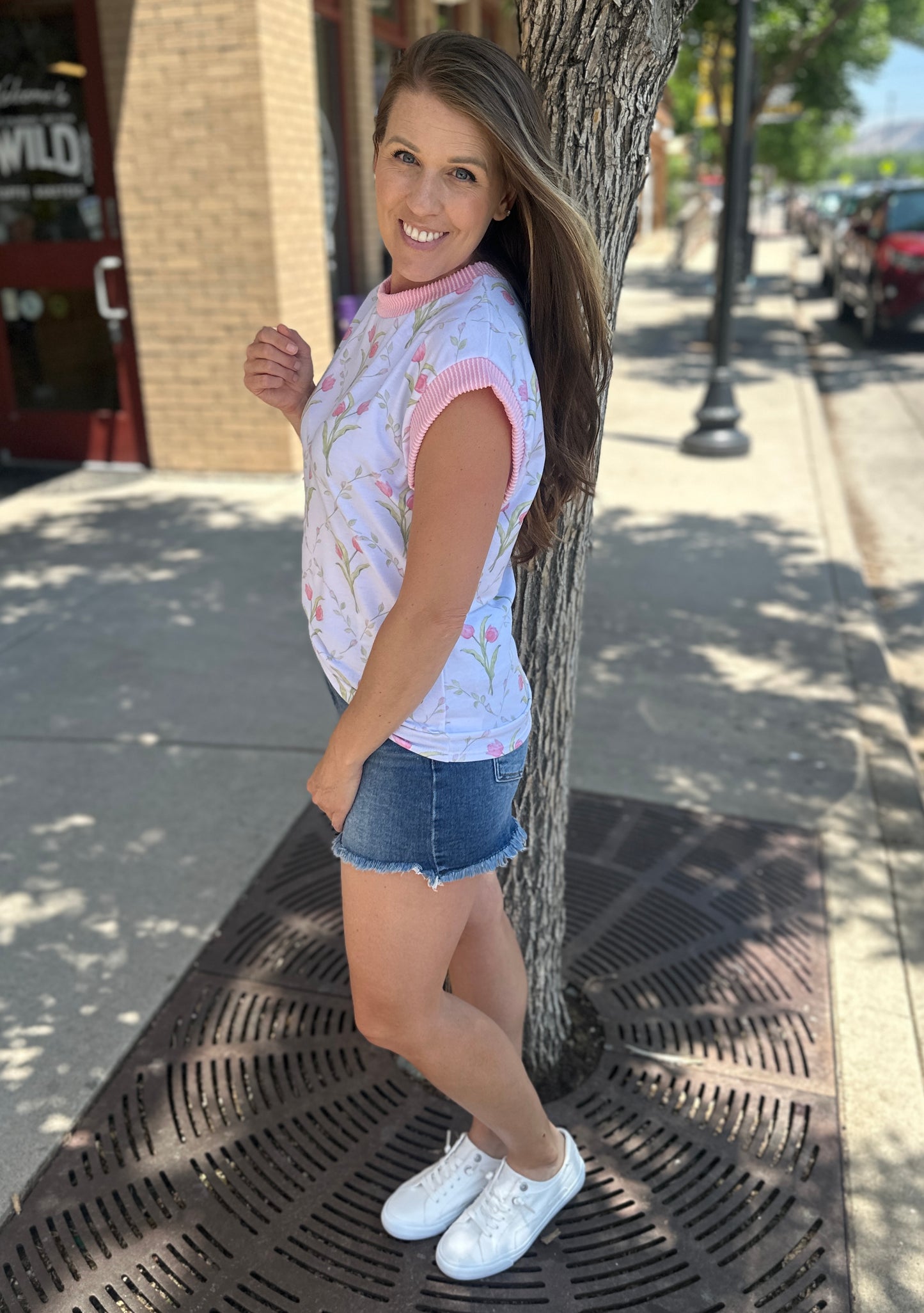 Drop Shoulder Short Sleeve Tulip Print Top