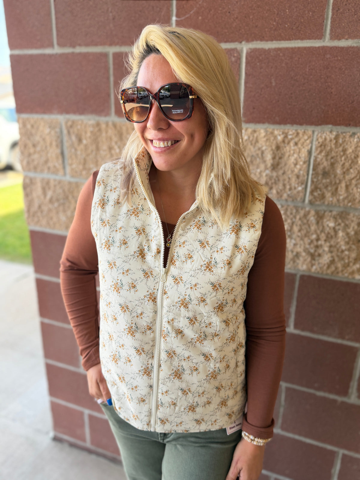 Ivory Floral Puff Vest