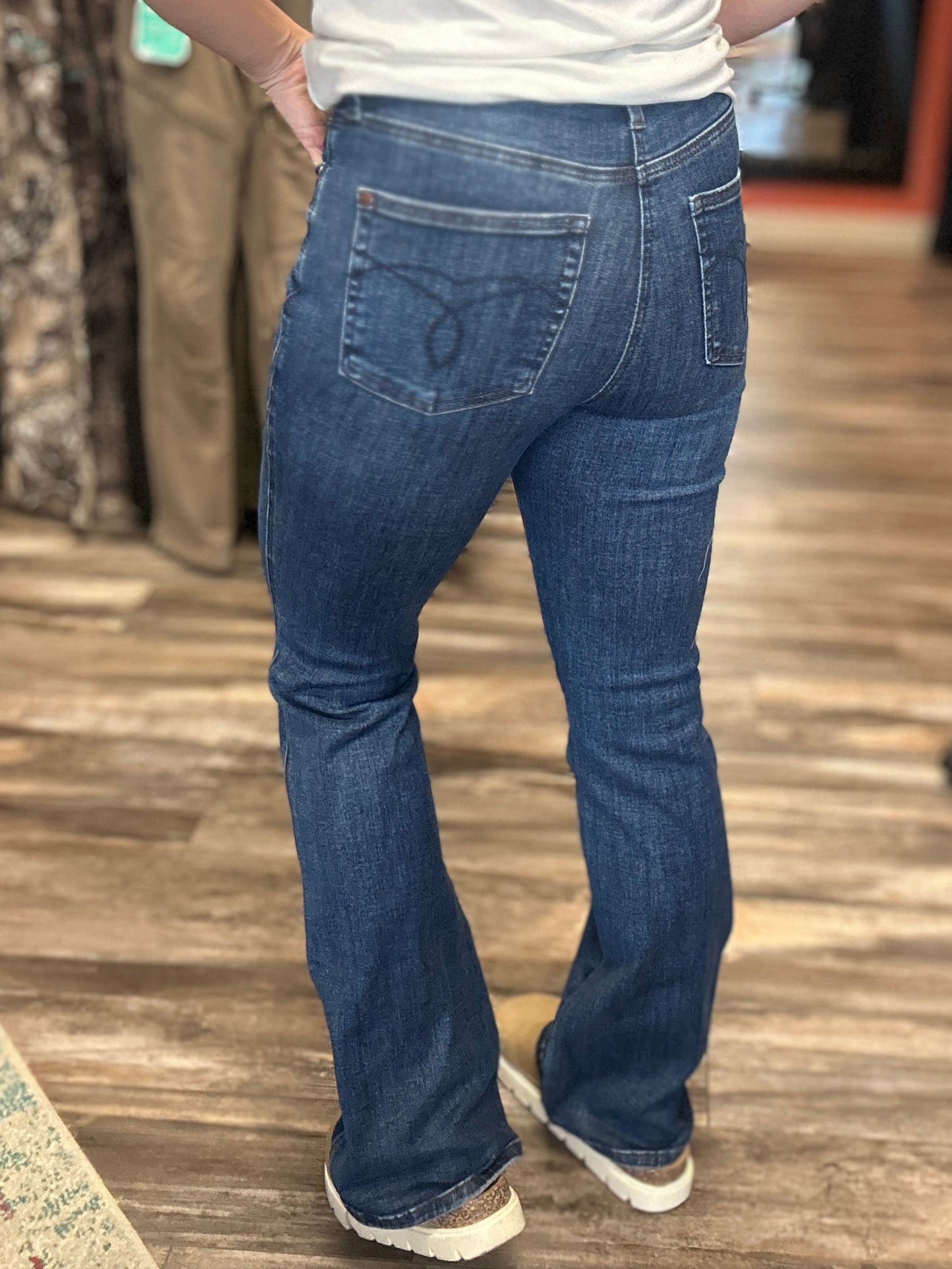 Dark Wash Shayna Bootcut Jeans Short 29"